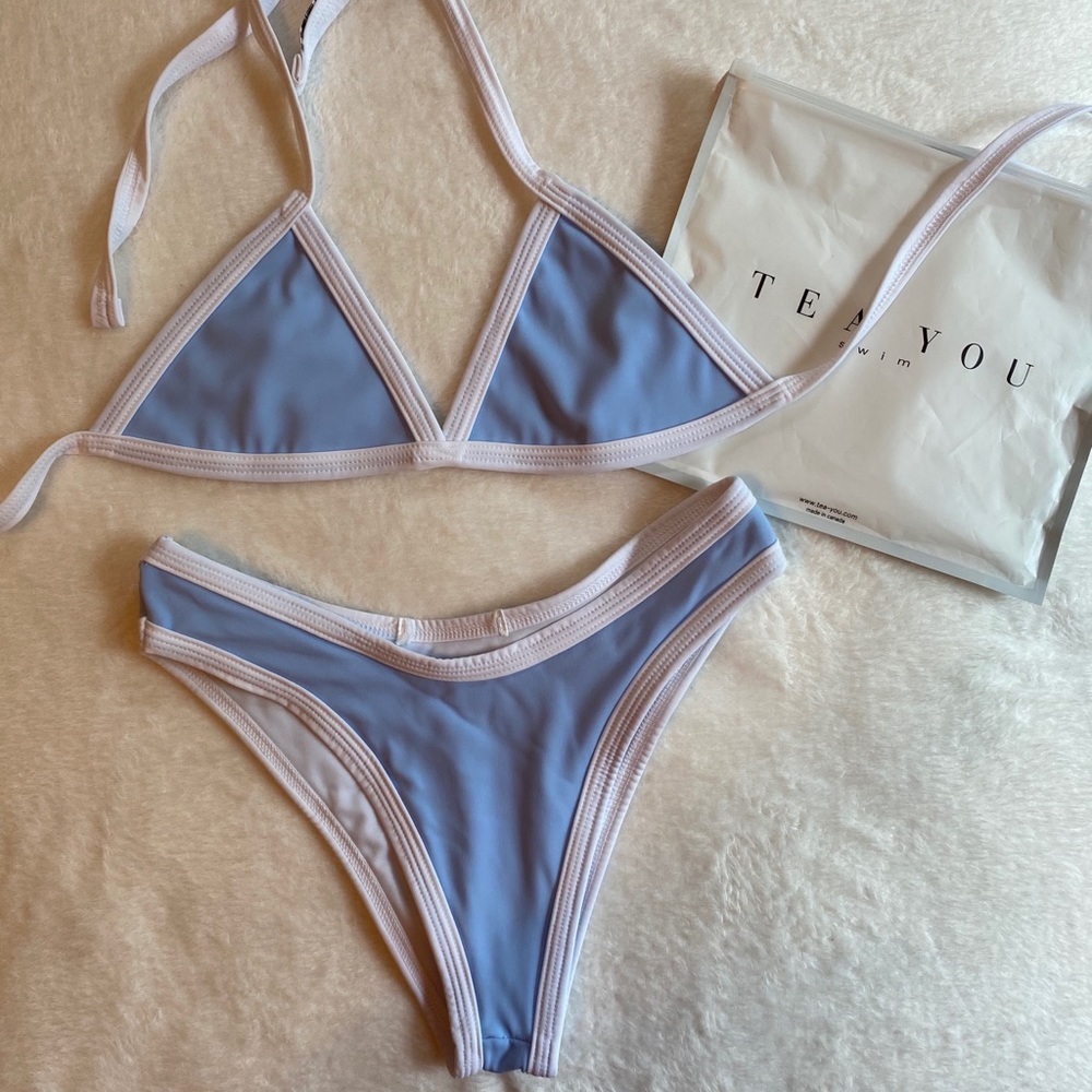 Tea You Bikini Set in light blue with white trim